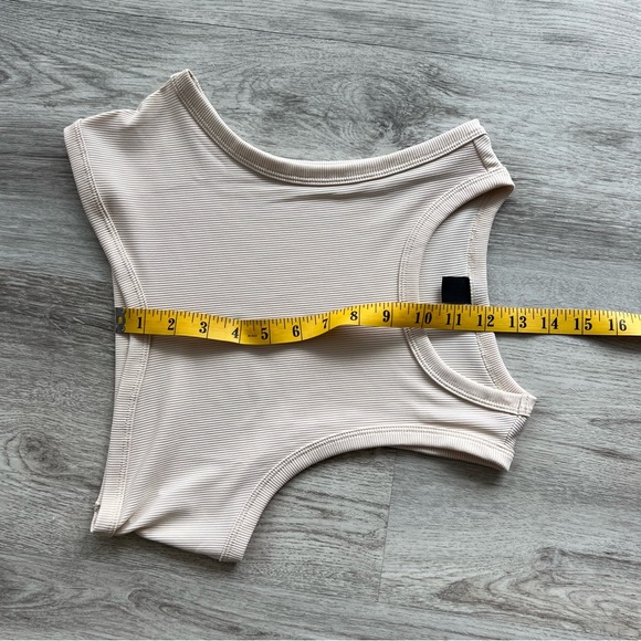 CREAM RIBBED KNIT STRETCHY CROP TOP - Picture 6 of 10